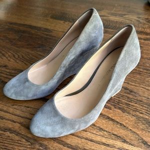 Banana Republic grey suede wedge closed toe heels size 7.5